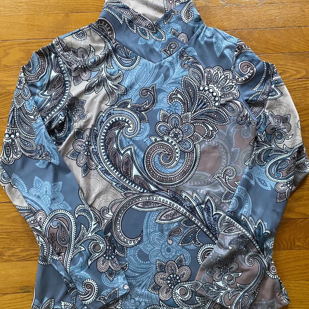 Multicolored Floral, Long Sleeve Mock Turtleneck size M/L